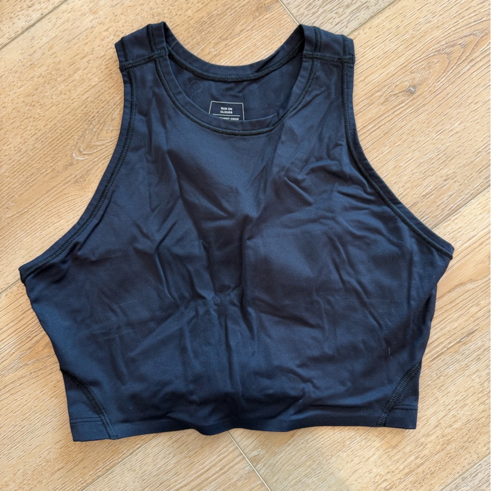 On Running Black Movement Crop